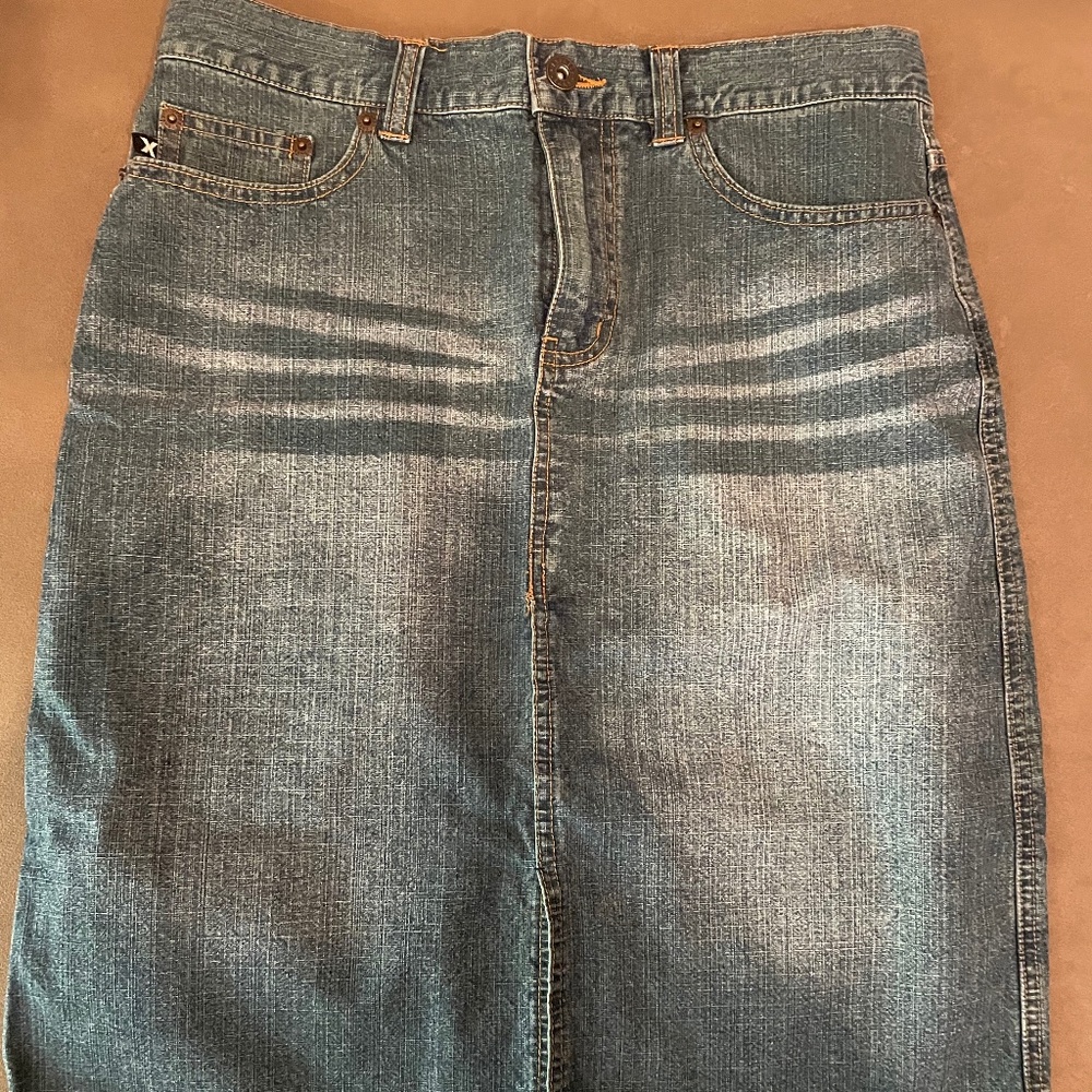 New Express mid jean skirt size 7-8